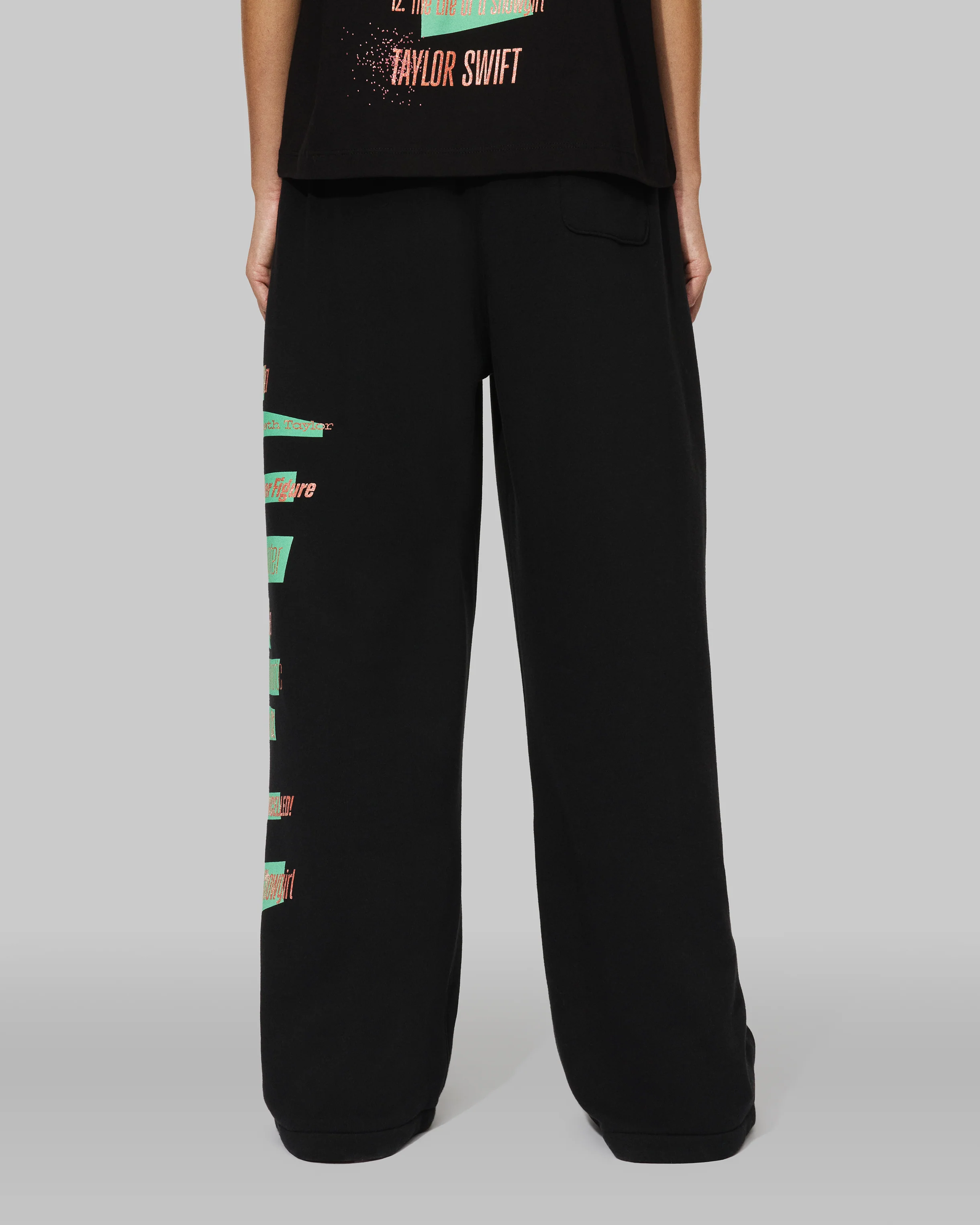 The Life of a Showgirl Tracklist Black Sweatpants - Image 5